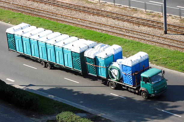 Best Luxury portable toilet rental  in Lake Magdalene, FL